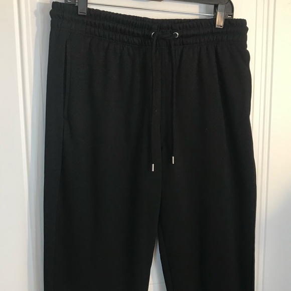 New H&M Black Minimalist Regular Fit Drawstring Joggers with pockets size L NWT - Picture 8 of 14